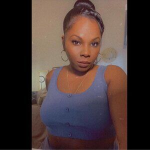 Meet your Posher, Angelia